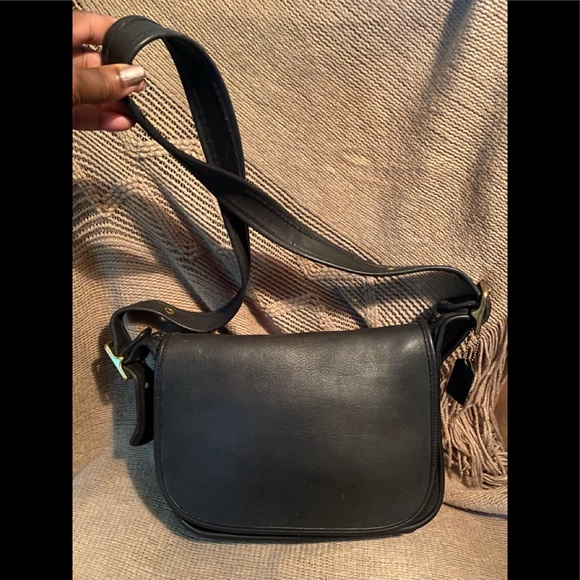 Coach Handbags - QUICK SALE!!! Vintage Coach Patricia Legacy Navy Leather bag 9951